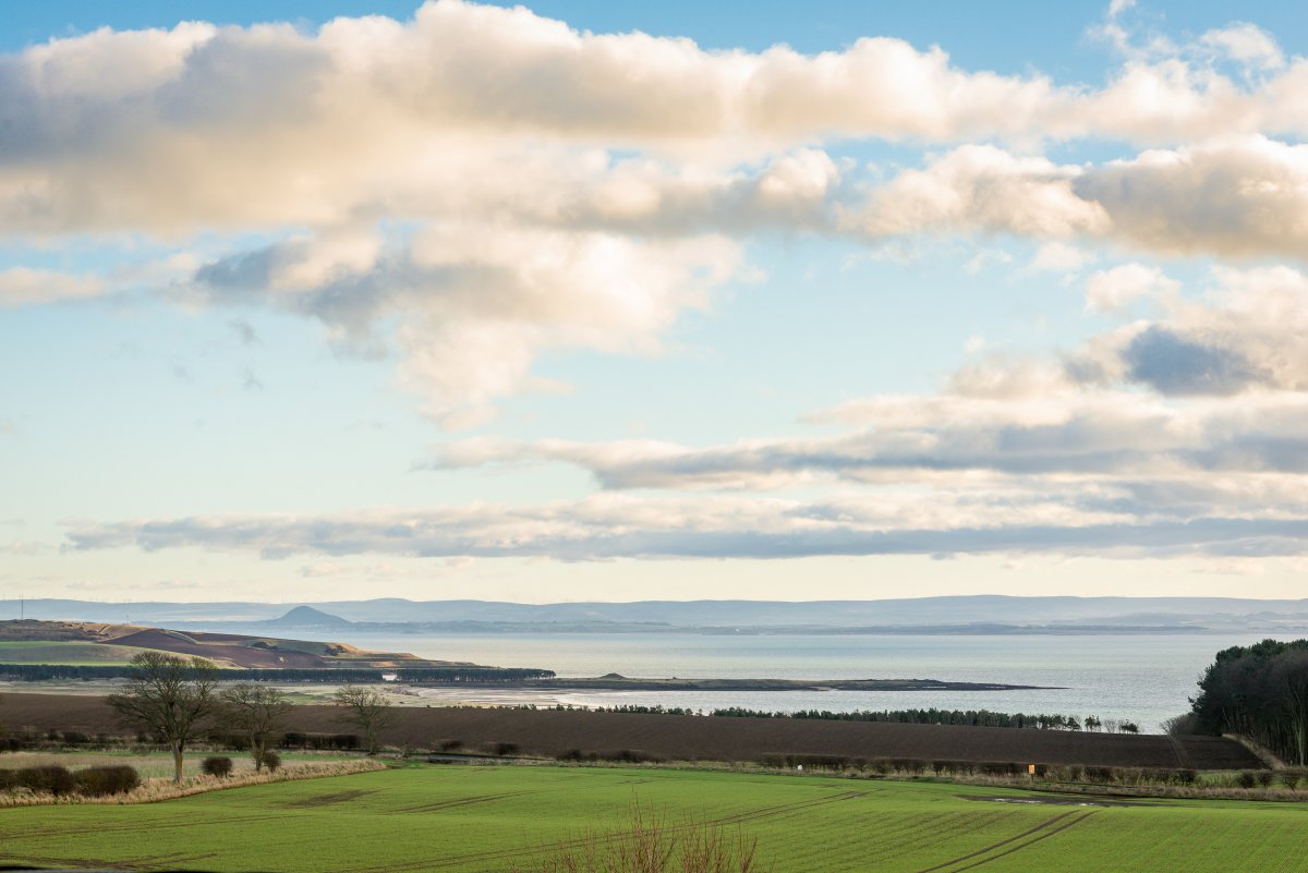 Old School House - gorgeous Firth of Forth backdrop